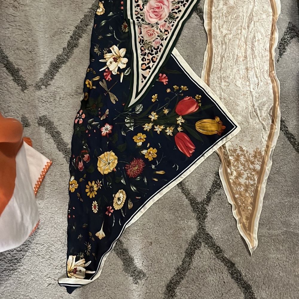 Scarves - Picture 2 of 6